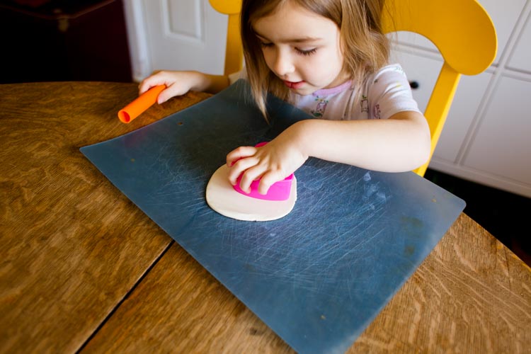 air dry clay trinket dishes 8 |www.sparklestories.com| by thistle by thimble