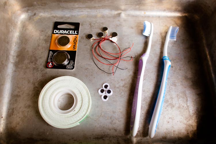 simple brushbots 3|www.sparklestories.com| libby & dish