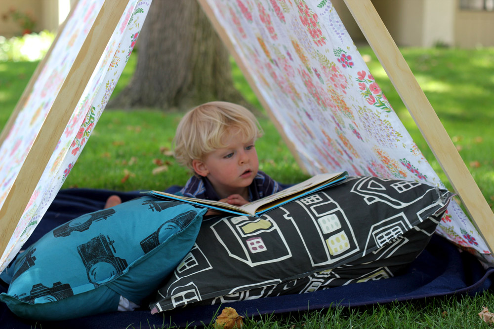 Collapsible Play Tent Tutorial