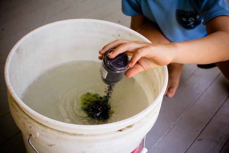 indigo tie dyed napkins 4 |www.sparklesotires.com| by thistle by thimble