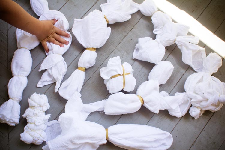 indigo tie dyed napkins 5 |www.sparklesotires.com| by thistle by thimble