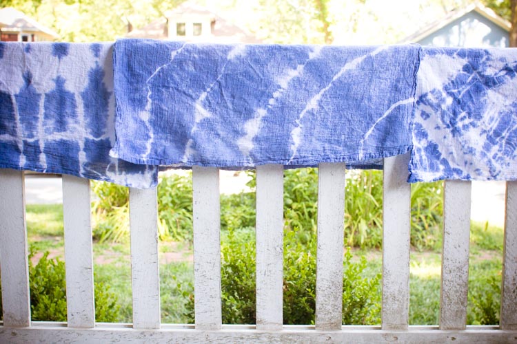 indigo tie dyed napkins 9 |www.sparklesotires.com| by thistle by thimble