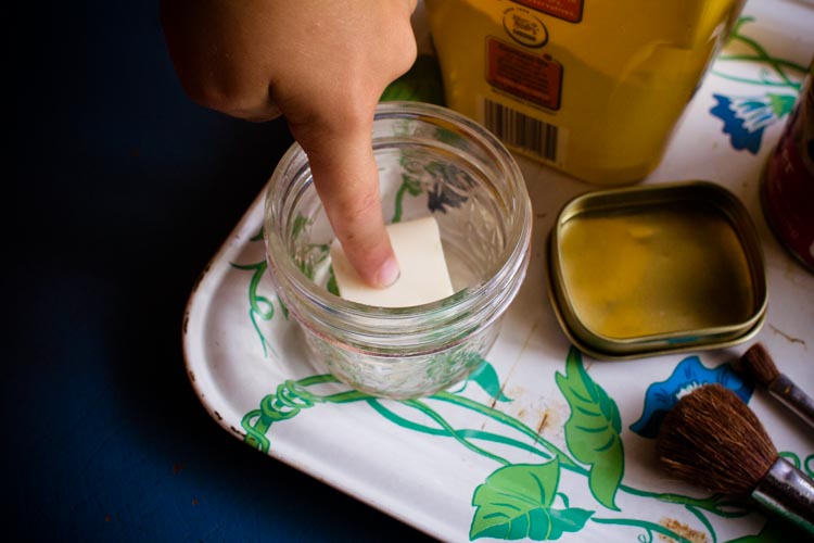 super spy fingerprint powder 5 |www.sparklestories.com| martin & sylvia