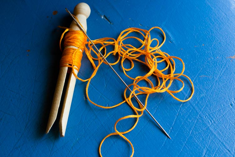 dia de los muertos marigold garland 2 |www.sparklestories.com| martin & sylvia