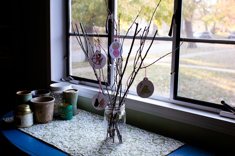 sparkle advent ornaments 11 | www.sparklestories.com| martin & sylvia's audio advent calendar