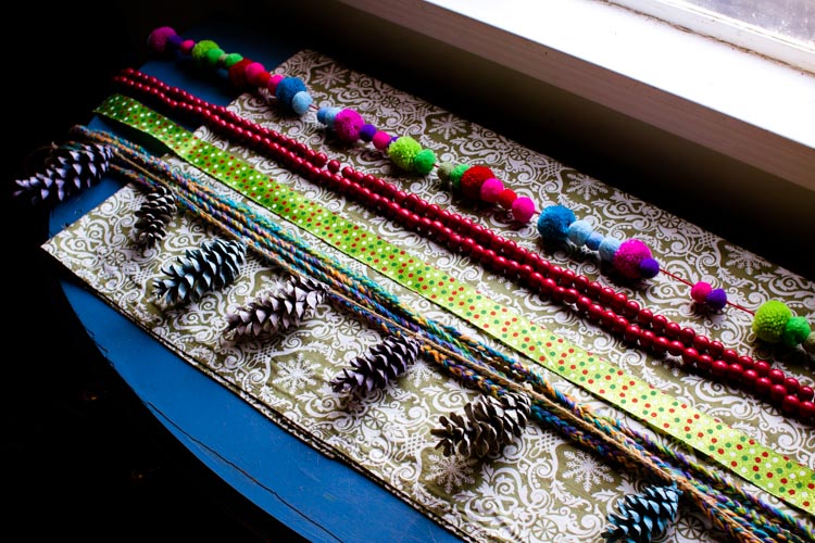 sparkle advent ornaments 21| www.sparklestories.com| martin & sylvia's audio advent calendar