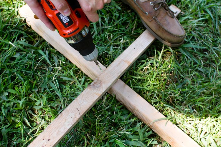 recycled paper mache scarecrow 5 |www.sparklestories.com| martin & sylvia