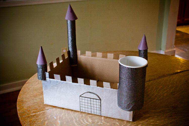 recycled castle 12 | www.sparklestories.com| by thistle by thimble