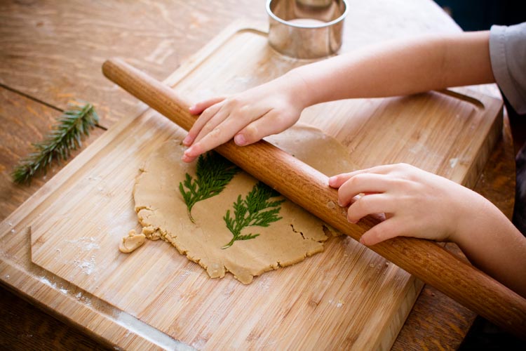 ginger snow track cookies 2 | www.sparklestories.com| junkyard tales: all together now