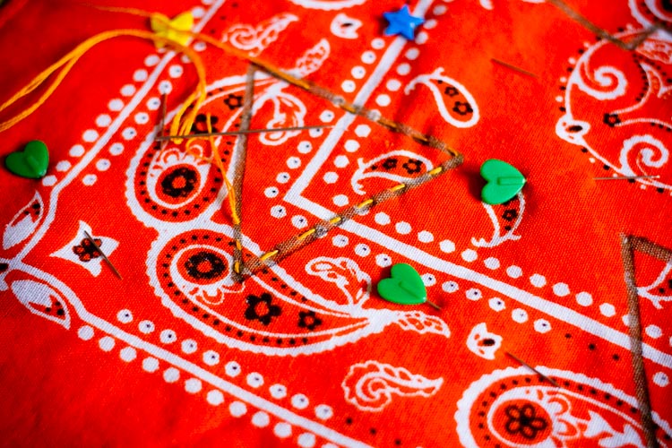 pillowcase cross-body trick-or-treat bag 9 |www.sparklestories.com| by thistle by thimble