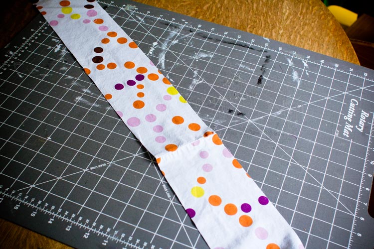 pillowcase cross-body trick-or-treat bag 12 |www.sparklestories.com| by thistle by thimble