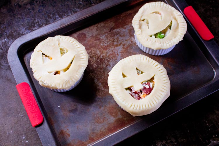 jack-o-lantern pot pies 2 |www.sparklestories.com| so many fairies