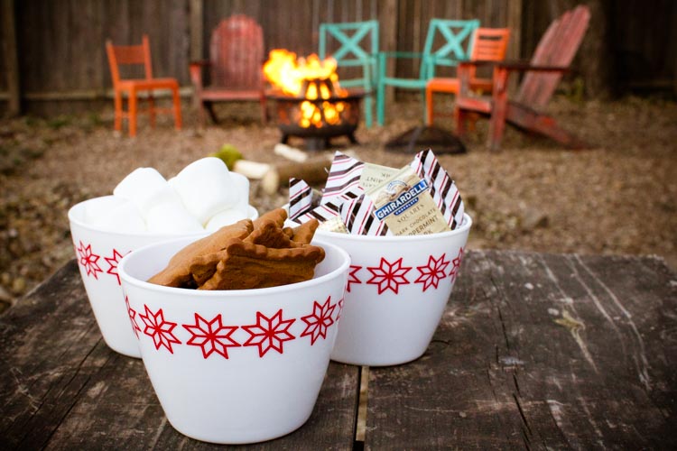 solstice bonfire s'mores 6 |www.sparklestories.com| at home with martin & sylvia