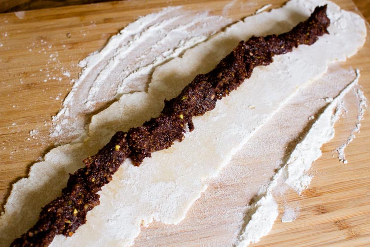 blueberry buccellati 17 |www.sparklestories.com| martin & sylvia's twelve days of christmas story collection