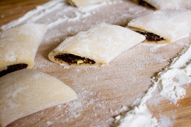 blueberry buccellati 4 |www.sparklestories.com| martin & sylvia's twelve days of christmas story collection