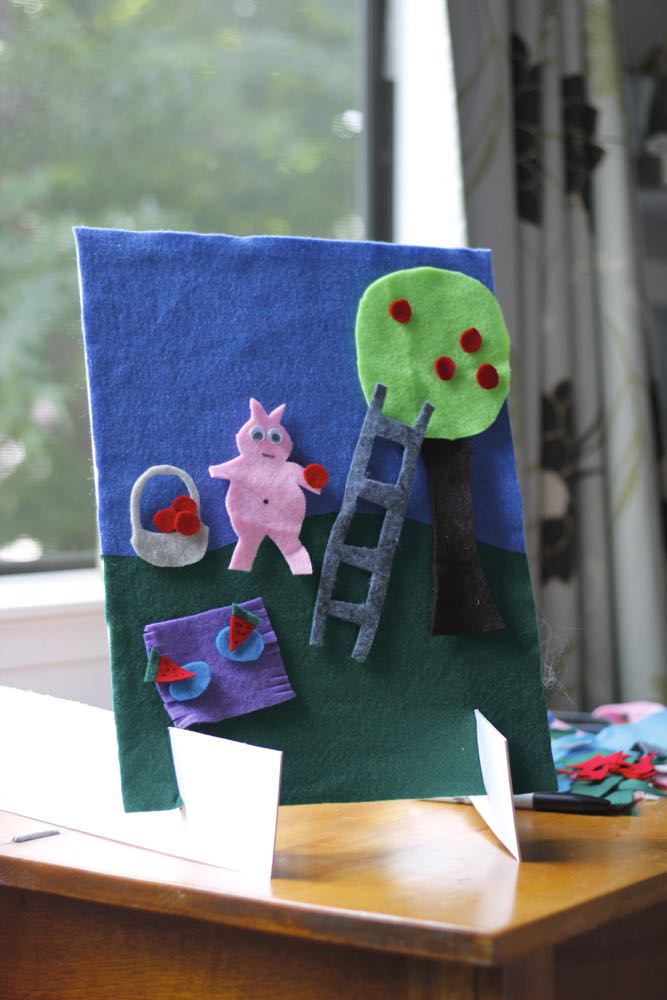 DIY-Felt-Board-for-Storytelling