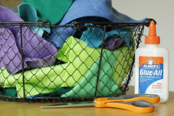 Gathering-Supplies-to-Make-Family-Flags-600x400