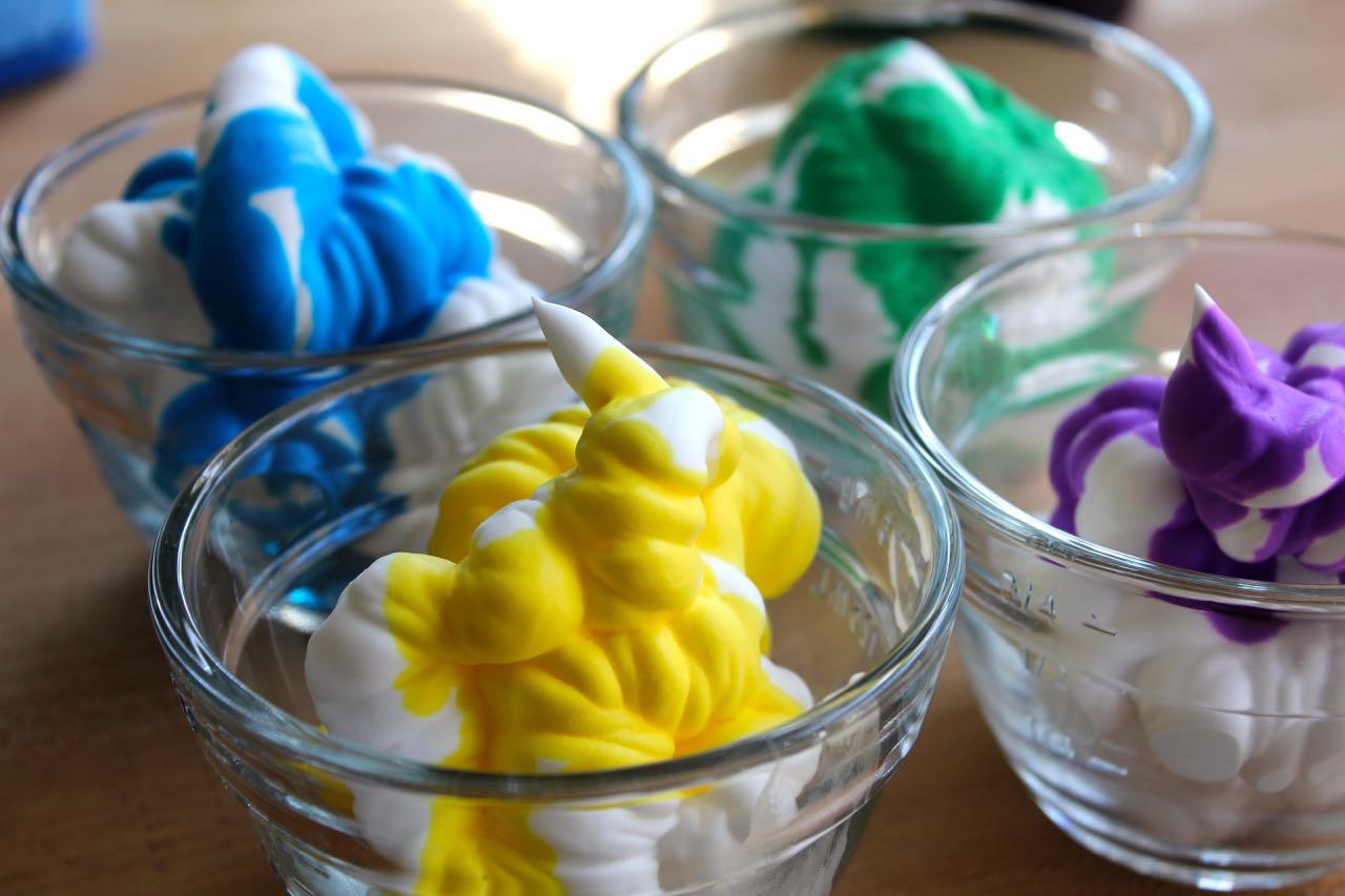 How-to-make-bath-paint-with-just-2-household-items