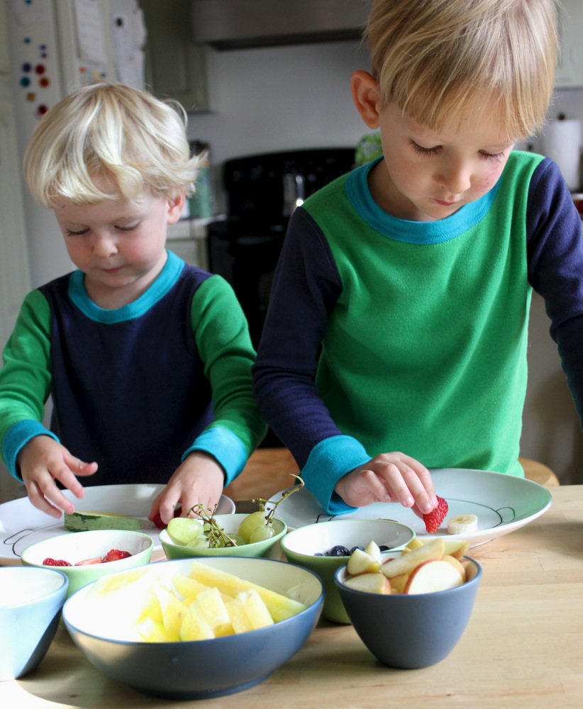 Sparkle-Stories-Making-Funny-Food-Faces