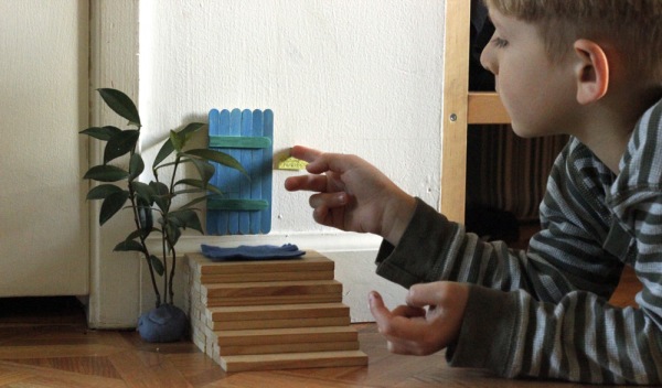 Sparkle-Stories-Welcoming-Fairies-inside-with-a-DIY-Fairy-Door-600x352