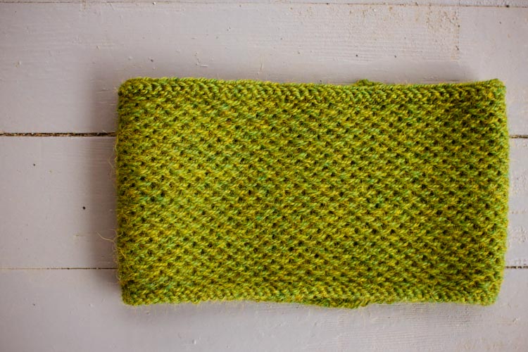 the willowbee cowl 3 | www.sparklestories.com| the willowbee tree