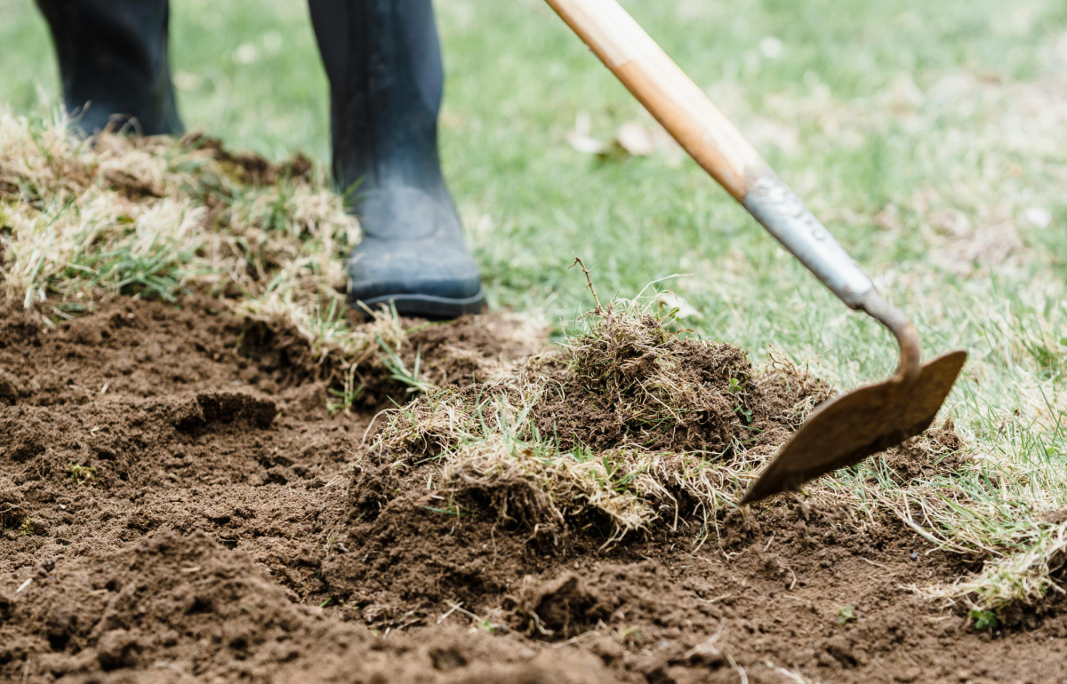 Garden Buildling Earth Banner 1200